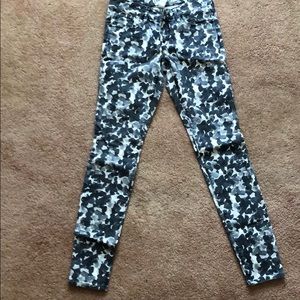 Express print skinny leg black & white jeans